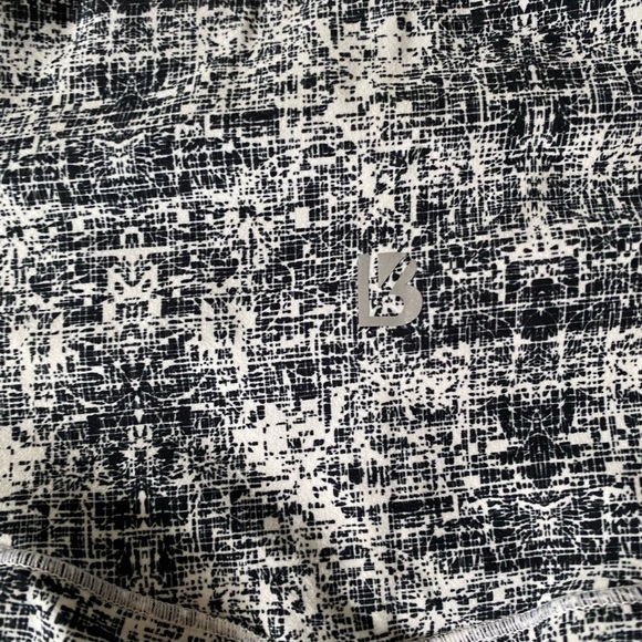 Women’s BuffBunny Leggings Medium - Picture 3 of 4